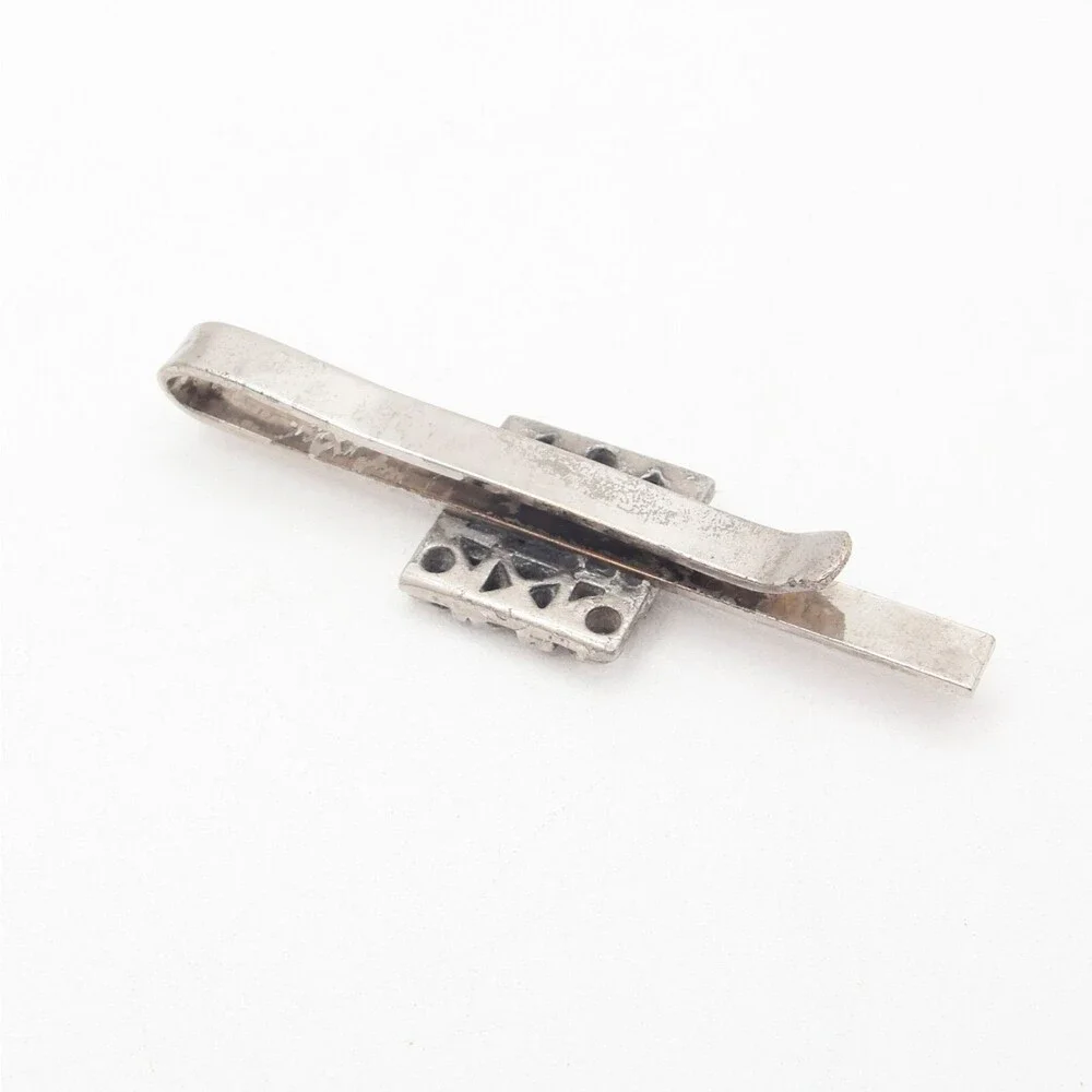 Vintage Silver Tone Tic Tac Toe Tie Clip Bar Noughts Crosses XOXO Board Game